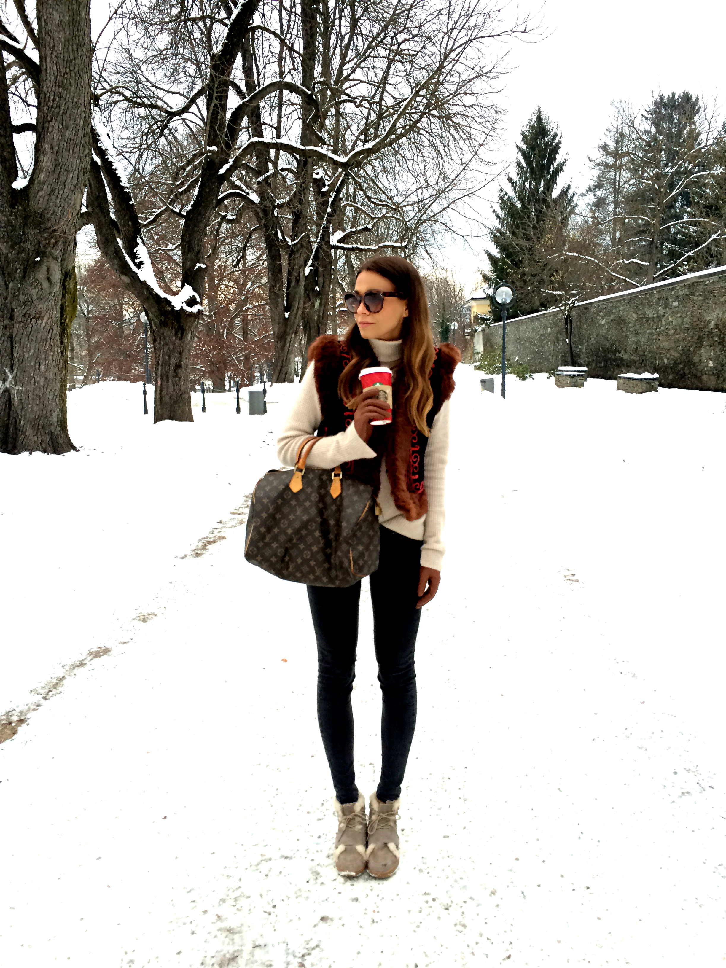 Cute winter outfit with Louis Vuitton Speedy Bandouliere